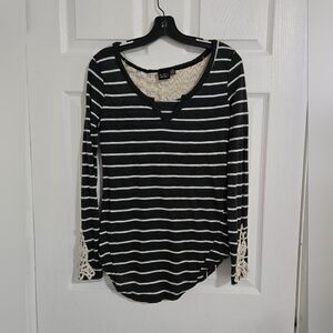 Eye Candy Long Sleeve T-shirt Womens Juniors Size Small Crocheted Striped